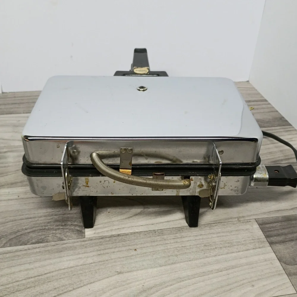 VINTAGE Rival Teflon II CHROME 95/2 Pizzelle‎ Cookie Waffle Maker-Tested Works